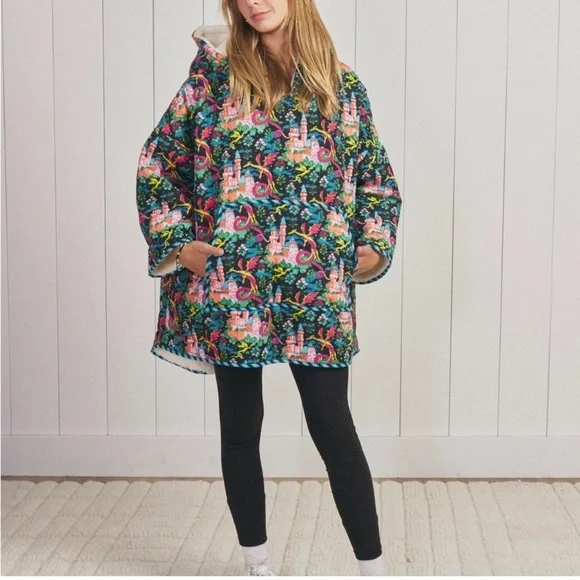 Printfresh Quilted Sherpa Poncho - Picture 8 of 8